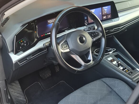 2020 Volkswagen Golf VIII, чёрный, 2299000 рублей - вид 13