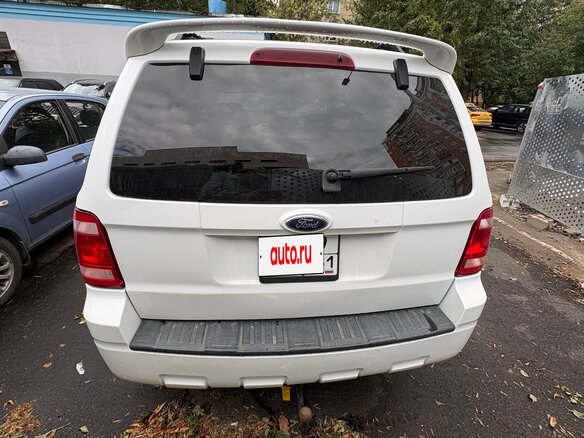 2010 Ford Escape II, белый - вид 5