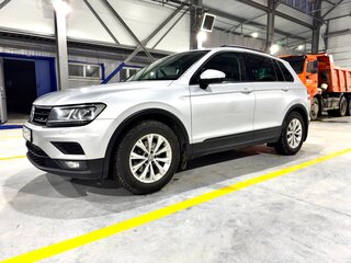 2019 Volkswagen Tiguan II, серебристый, 1990000 рублей, вид 5