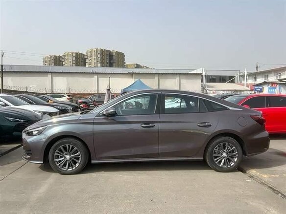 2024 MG 5 II Рестайлинг, коричневый, 1520000 рублей - вид 4