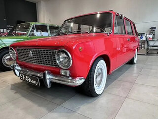 1982 Lada (ВАЗ) 2102, красный, 800000 рублей, вид 3
