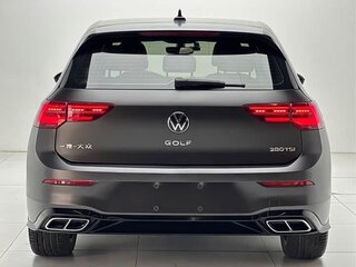 2022 Volkswagen Golf VIII, чёрный, 1590017 рублей, вид 5