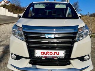 2015 Toyota Noah III (R80), белый, 1850000 рублей, вид 2