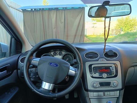 2009 Ford Focus II Рестайлинг, серебристый, 500000 рублей - вид 6