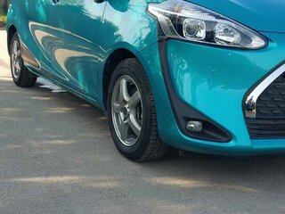 2019 Toyota Sienta II, зелёный, 1850000 рублей, вид 4