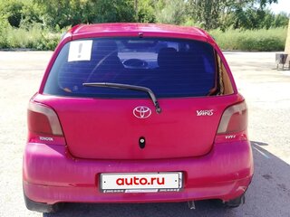 2002 Toyota Yaris I, красный, 380000 рублей, вид 4