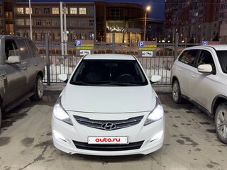 2014 Hyundai Solaris I, белый, 780000 рублей, вид 4