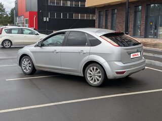 2008 Ford Focus II Рестайлинг, серебристый, 420000 рублей, вид 4