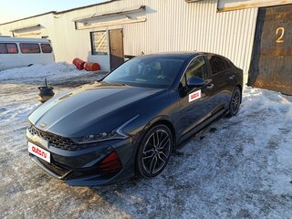 2020 Kia K5 III, серый, 2700000 рублей, вид 1