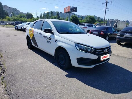 2023 Lada (ВАЗ) Vesta I Рестайлинг (NG), белый, 783000 рублей, вид 2