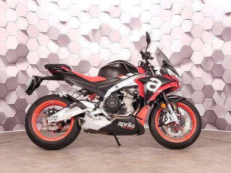 2021 Aprilia Tuono 660, чёрный, 989000 рублей, вид 3