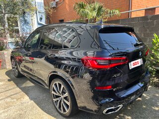 2019 BMW X5 40i IV (G05/G18), чёрный, 7550000 рублей, вид 4