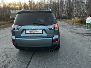 2007 Mitsubishi Outlander II, зелёный, 1500000 рублей, вид 3
