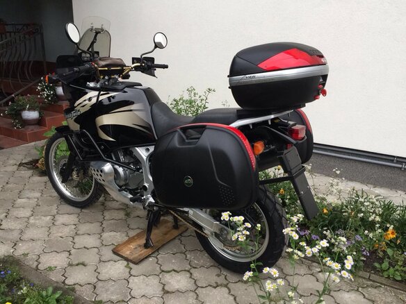 2003 Honda XRV 750 Africa Twin, чёрный - вид 1