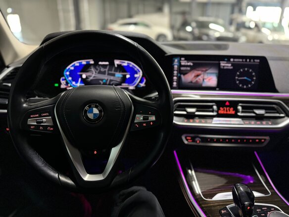 2020 BMW X5 25d IV (G05/G18), чёрный, 6400000 рублей - вид 16
