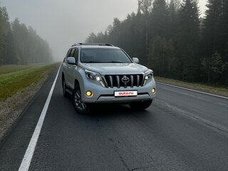 2015 Toyota Land Cruiser Prado 150 Series Рестайлинг 1, белый, 3700000 рублей, вид 1