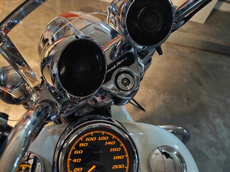 2018 Harley-Davidson Road King, белый, 2150000 рублей, вид 3