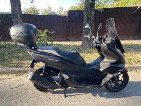 2021 Honda PCX 125, чёрный, 360000 рублей, вид 2