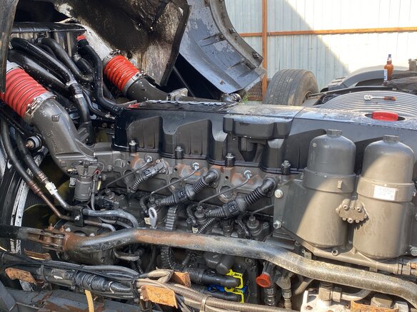 2009 DAF XF 105, белый, 5000000 рублей - вид 2