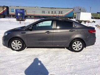 2017 Kia Rio III Рестайлинг, серый, 1100000 рублей, вид 5