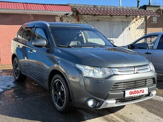2014 Mitsubishi Outlander III Рестайлинг, серый, 1850000 рублей, вид 2