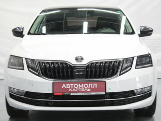 2017 Skoda Octavia III (A7) Рестайлинг, белый, 1809000 рублей, вид 4