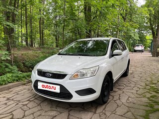 2011 Ford Focus II Рестайлинг, белый, 520000 рублей, вид 2