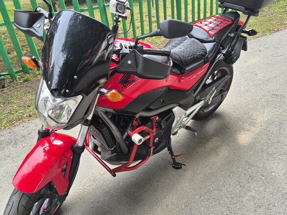 2012 Honda NC 700S, красный, 550000 рублей - вид 3