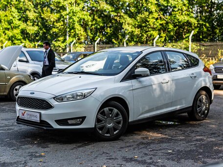 2017 Ford Focus III Рестайлинг, белый, 790000 рублей, вид 1