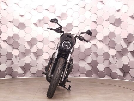 2022 Harley-Davidson Nightster, серый, 899000 рублей, вид 5