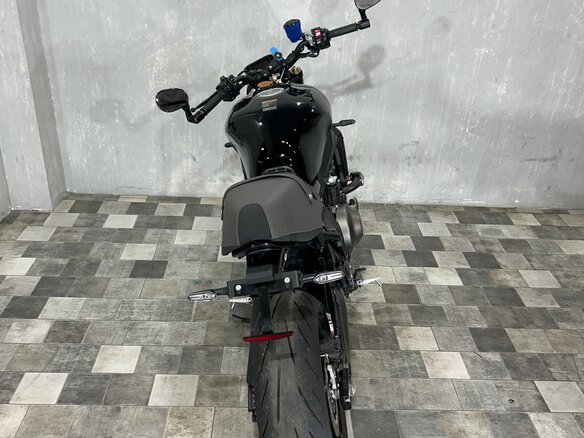 2022 Yamaha XSR900, чёрный, 995000 рублей - вид 12
