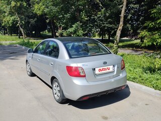 2011 Kia Rio II Рестайлинг, серебристый, 450000 рублей, вид 3