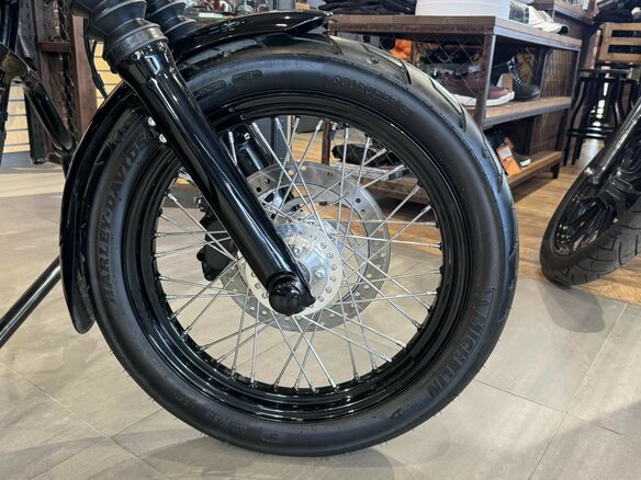 2021 Harley-Davidson Street Bob, чёрный, 1650000 рублей - вид 5