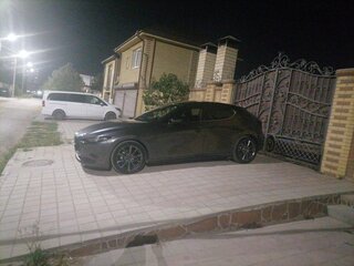 2020 Mazda 3 IV (BP), серый, 1900000 рублей, вид 4