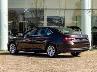2018 Skoda Superb III, коричневый, 1645000 рублей, вид 4