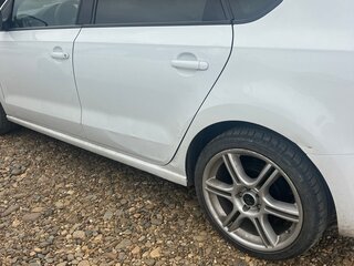 2015 Volkswagen Polo V Рестайлинг, белый, 820000 рублей, вид 4
