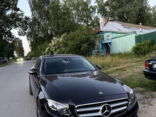 2017 Mercedes-Benz E-Класс 400 V (W213, S213, C238), чёрный, 3900000 рублей, вид 2