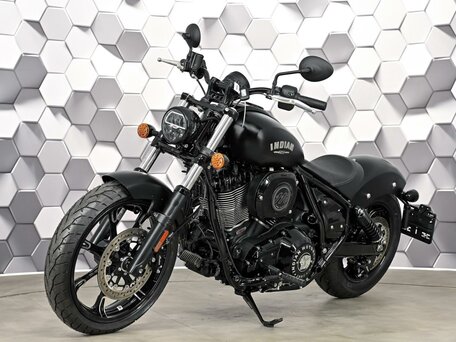 2024 Indian Chief, чёрный, 1999000 рублей, вид 2