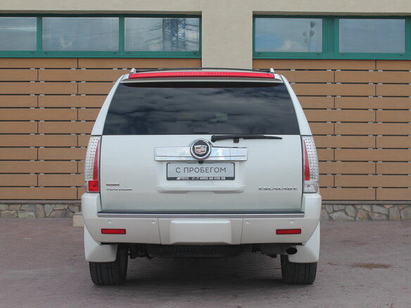 2012 Cadillac Escalade III, бежевый - вид 3