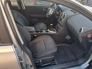 2013 Nissan Qashqai I Рестайлинг, серебристый, 1950000 рублей, вид 5
