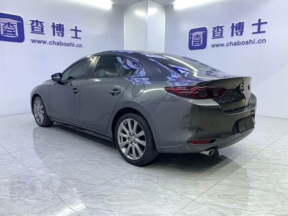 2022 Mazda 3 IV (BP), серый - вид 3