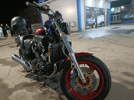 1989 Yamaha V-Max 1200, красный, 450000 рублей, вид 4