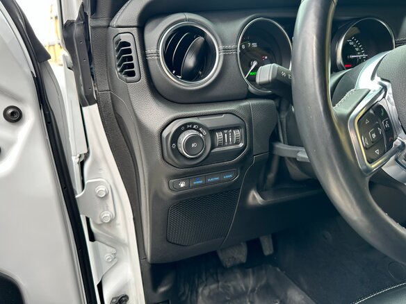 2021 Jeep Wrangler IV (JL), белый, 6400000 рублей - вид 18