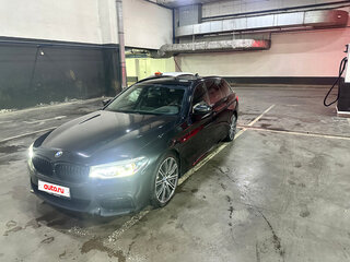 2019 BMW 5 серии 520d xDrive VII (G30/G31/G38), чёрный, 2600000 рублей, вид 3