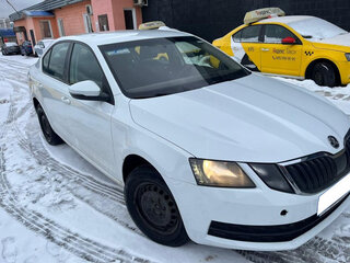 2018 Skoda Octavia III (A7) Рестайлинг, белый, 1199000 рублей, вид 3