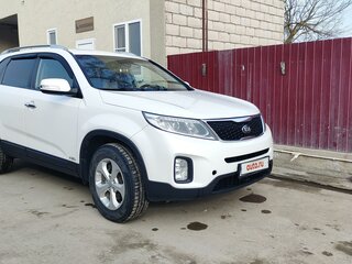 2013 Kia Sorento II Рестайлинг, белый, 1600000 рублей, вид 3