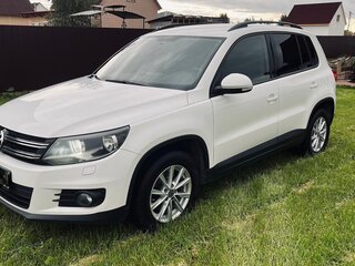 2015 Volkswagen Tiguan I Рестайлинг, белый, 1329000 рублей, вид 1
