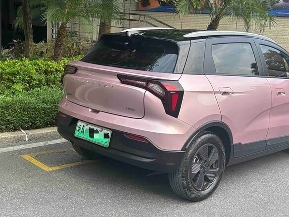 2023 Geely Geometry E 39.4 kWh, розовый - вид 7