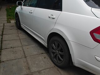 2013 Nissan Tiida I Рестайлинг, белый, 590000 рублей, вид 3