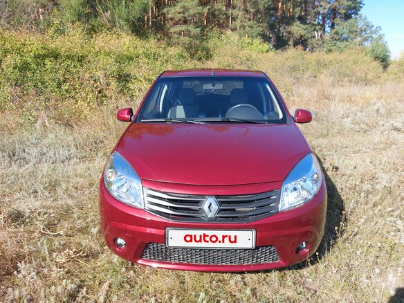 2011 Renault Sandero I, красный, 470000 рублей